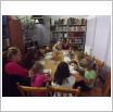 Galeria zdjęć: Wizyta klasy Ib w Bibliotece. Link otwiera powiększoną wersję zdjęcia.